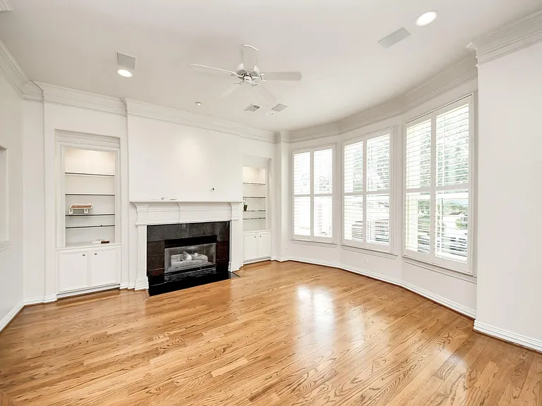 1912 Greenwich Place Dr — Photo 10