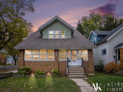 976 Lincoln Ave NW, Grand Rapids, MI, 49504