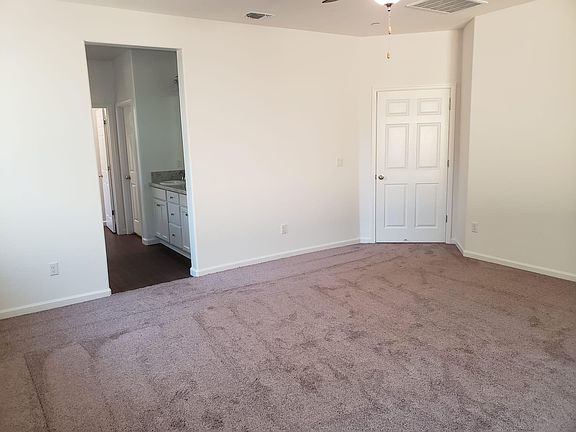 4th image of 2306 N Apricot Ave