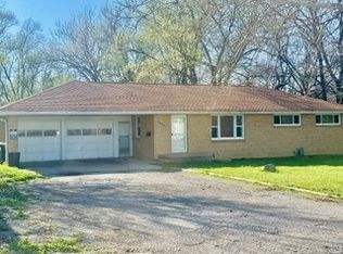 1425 S Fairview Ave, Decatur, IL 62521