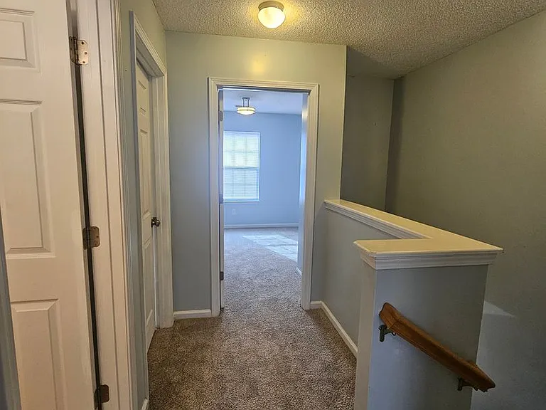 104 Tuscany Ct — Photo 12