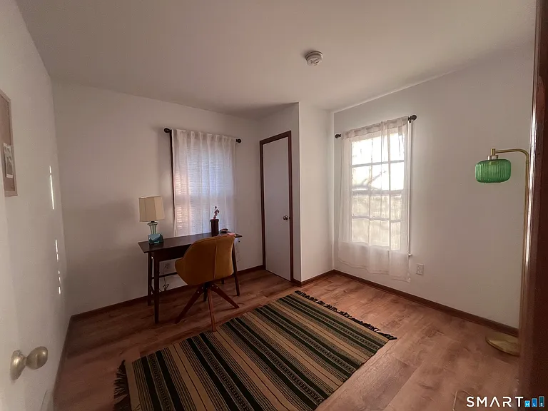 124 Thorpe St — Photo 15