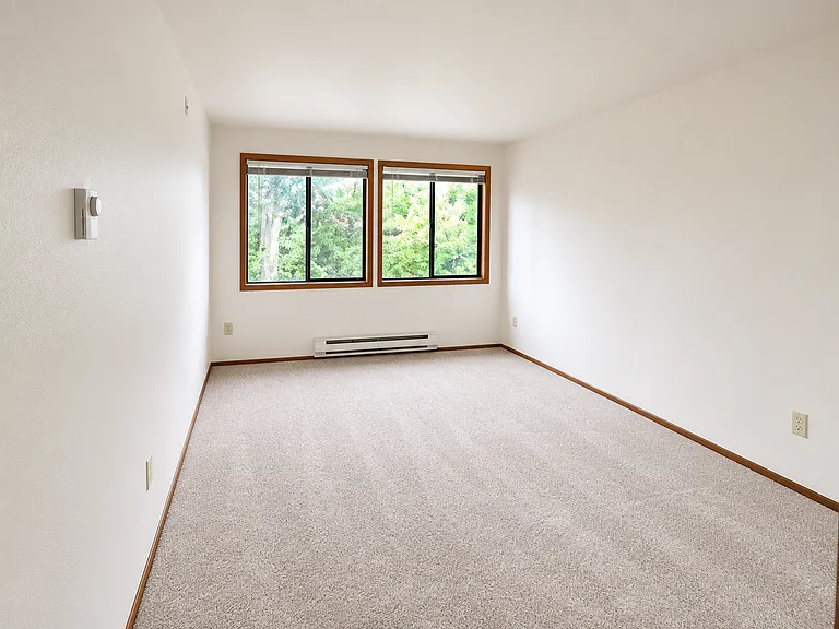 Shorecrest Apartments — Photo 19