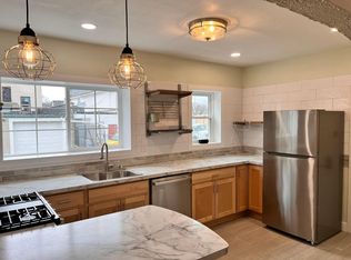 1349 N 39th St APT 1, Milwaukee, WI 53208