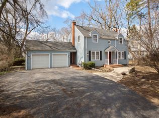 1545 Shag Bark Ln, Northbrook, IL 60062