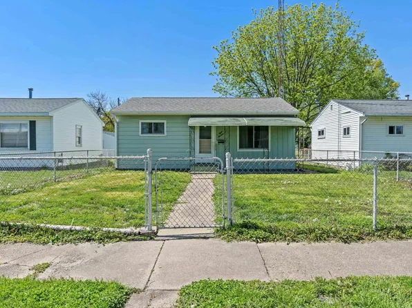 813 N Sherman St, Lincoln, IL 62656