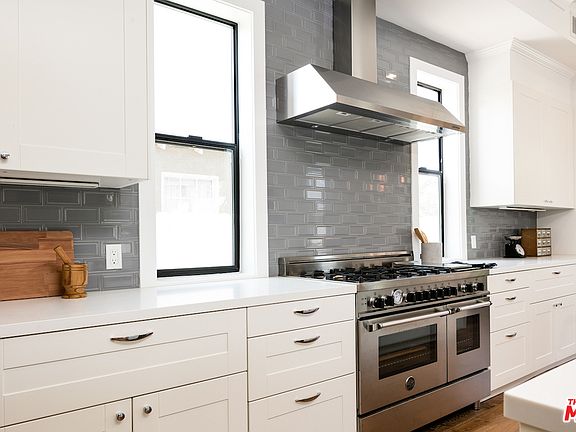 4th image of 11911 Aneta St