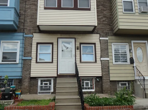 2135 Betts St, Philadelphia, PA 19124