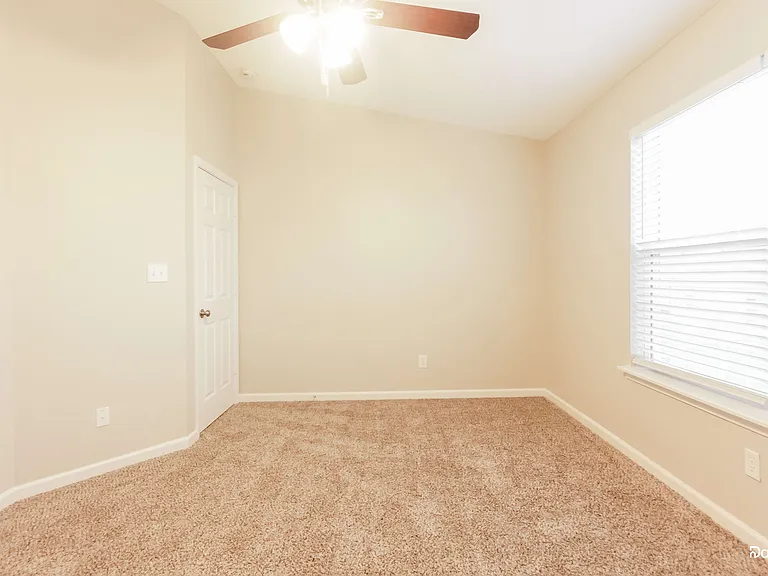 4067 Dogwood Ct — Photo 10