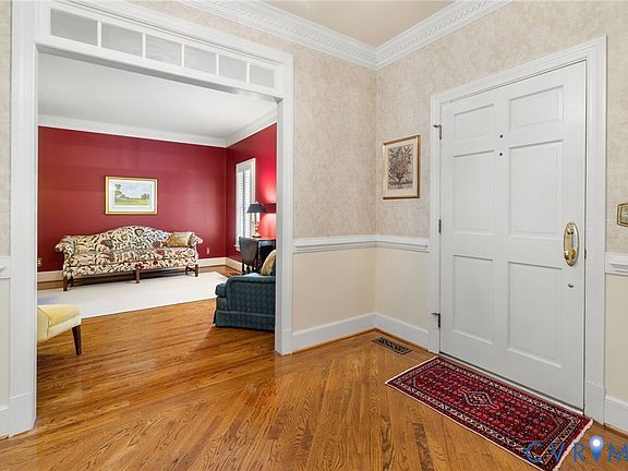 5th image of 4016 Tottenham Ct