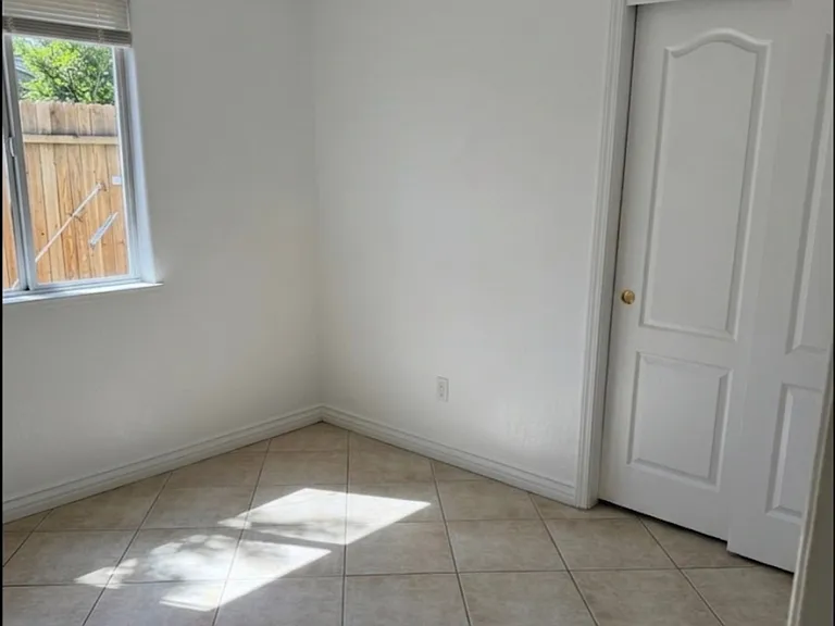 8420 Winlock St — Photo 13