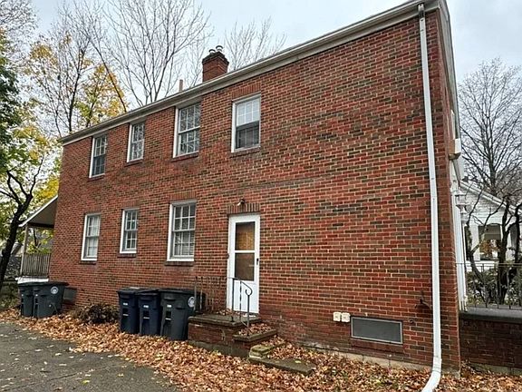 3rd image of 960 Amelia Ave