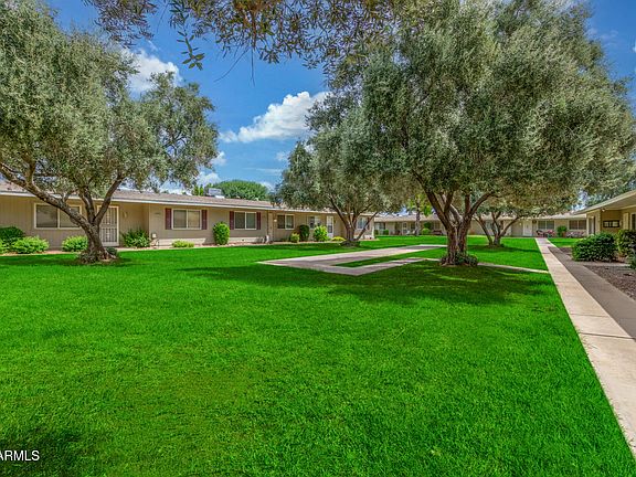 5th image of 13601 N 111TH Avenue