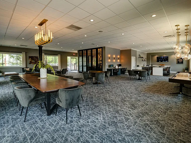 Foxboro Apartments — Photo 1