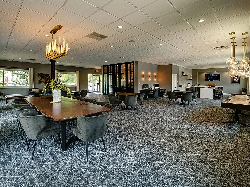 Foxboro Apartments