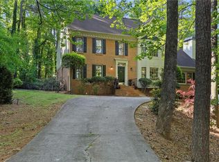 39 Connemara Rd, Roswell, GA 30075