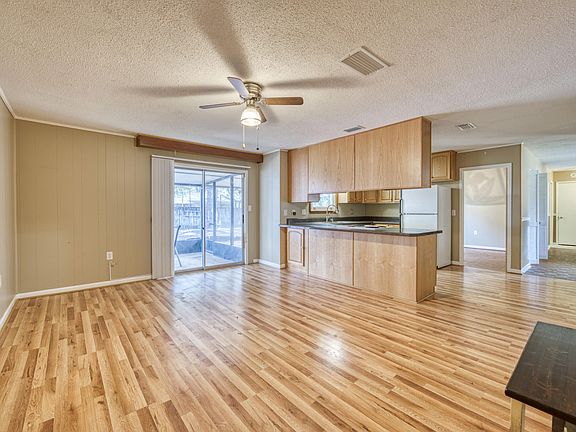 3rd image of 110 Alan A Dale Dr