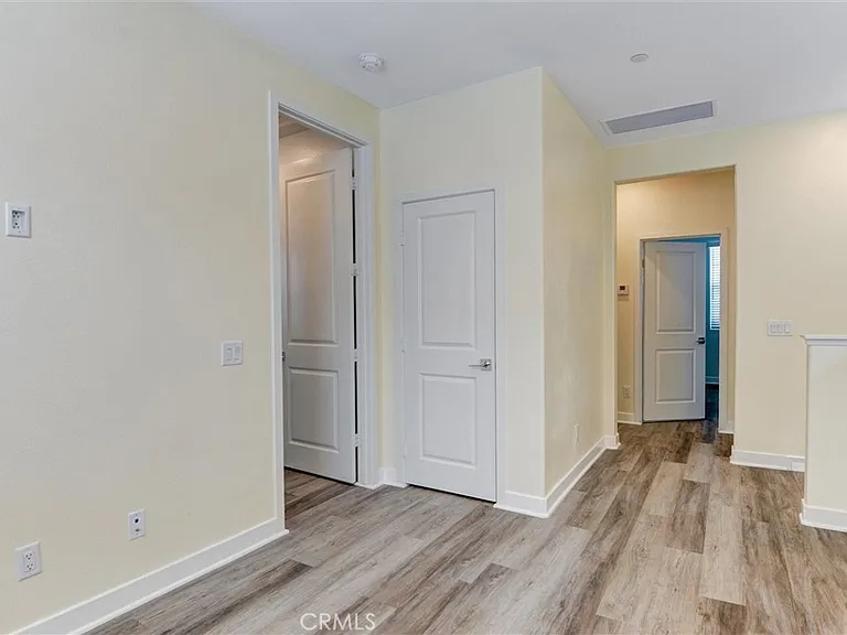 535 Embrook Way — Photo 28