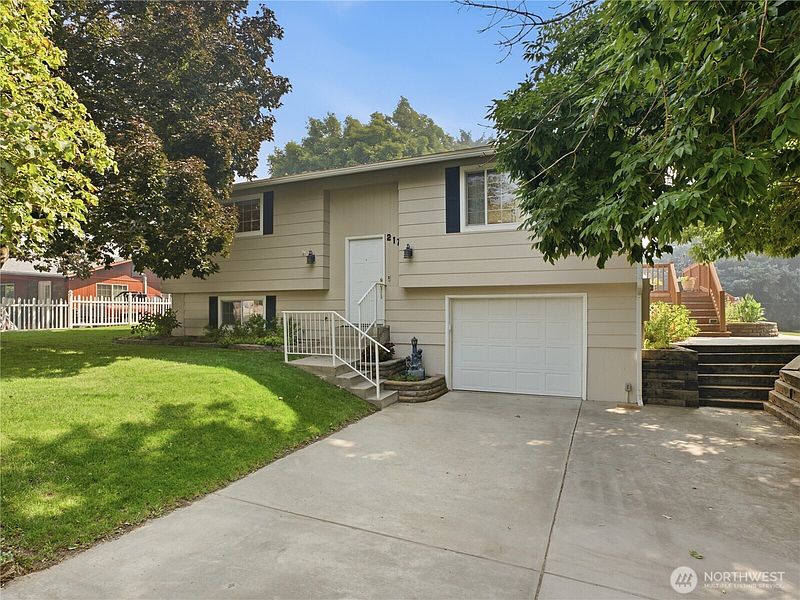 3rd image of 217 Ridgemont Drive