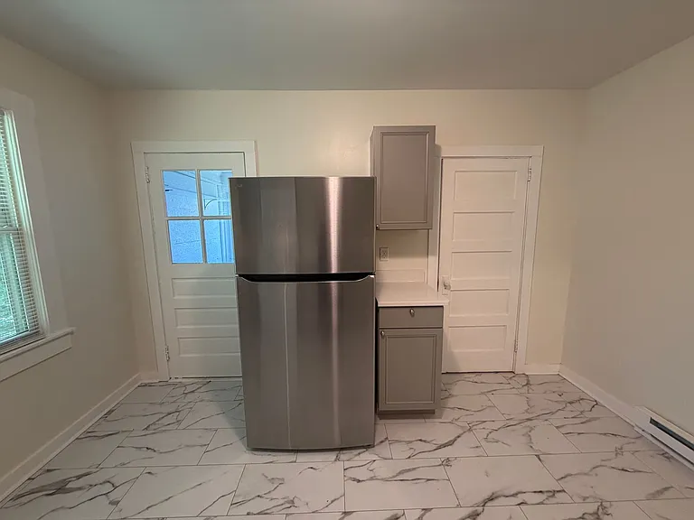 209 Dennis St — Photo 9