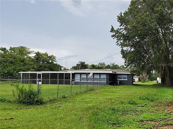 3rd image of 3201 Orchid Dr