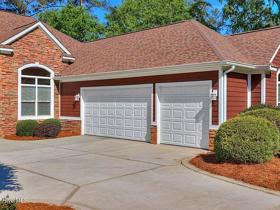 3rd image of 127 Laurens Drive