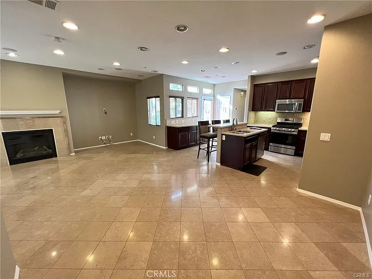 4996 Arborwood Ln — Photo 8