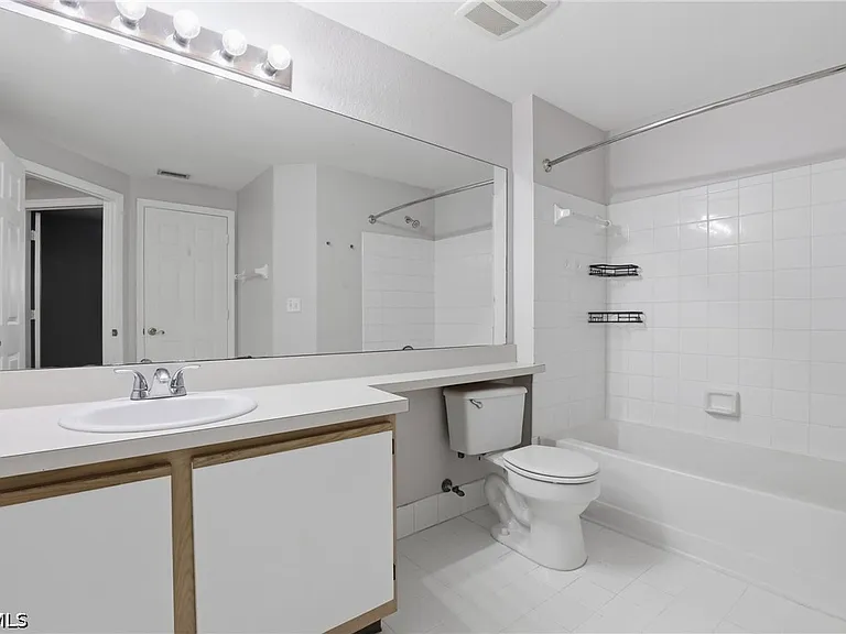 6321 Aragon Way #306 — Photo 19