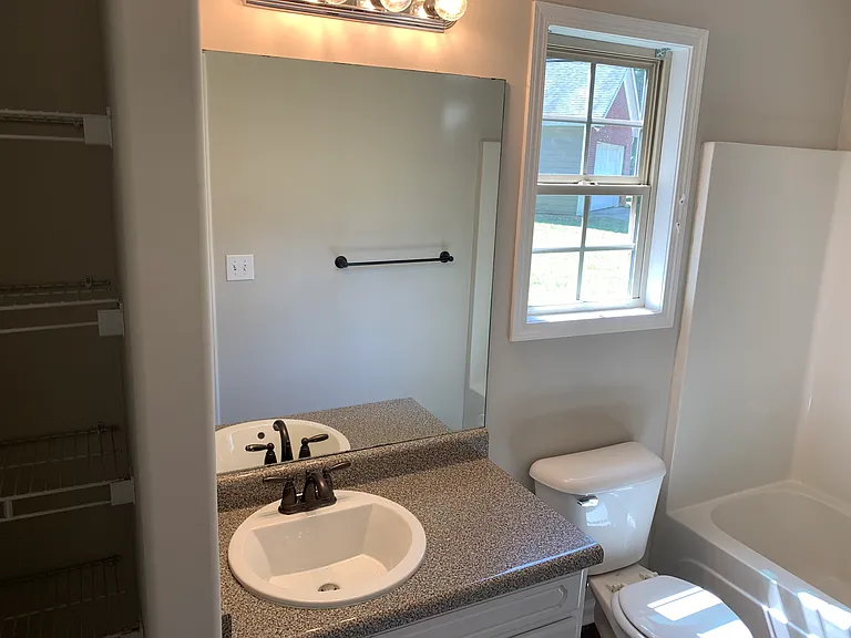 118 Clairmont Dr — Photo 7