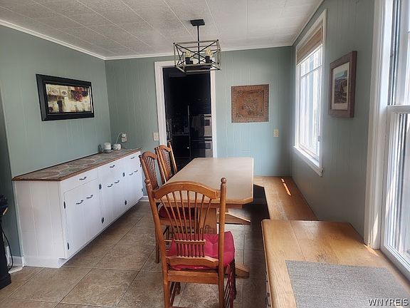 5th image of 153 Pinecrest Dr