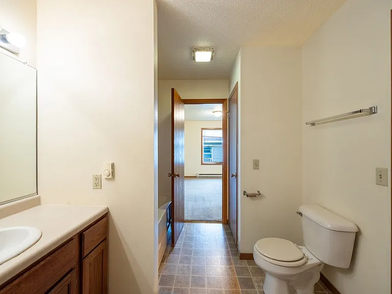 148 Michael St — Photo 7