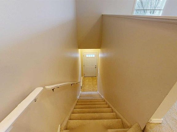 4th image of 141 SW Silkstone Rd W #6