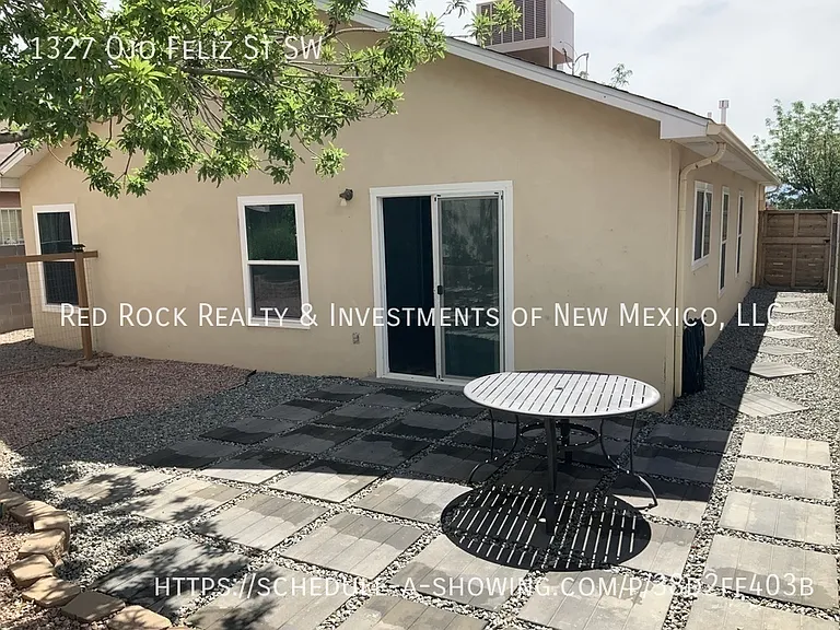 1327 Ojo Feliz St SW — Photo 16