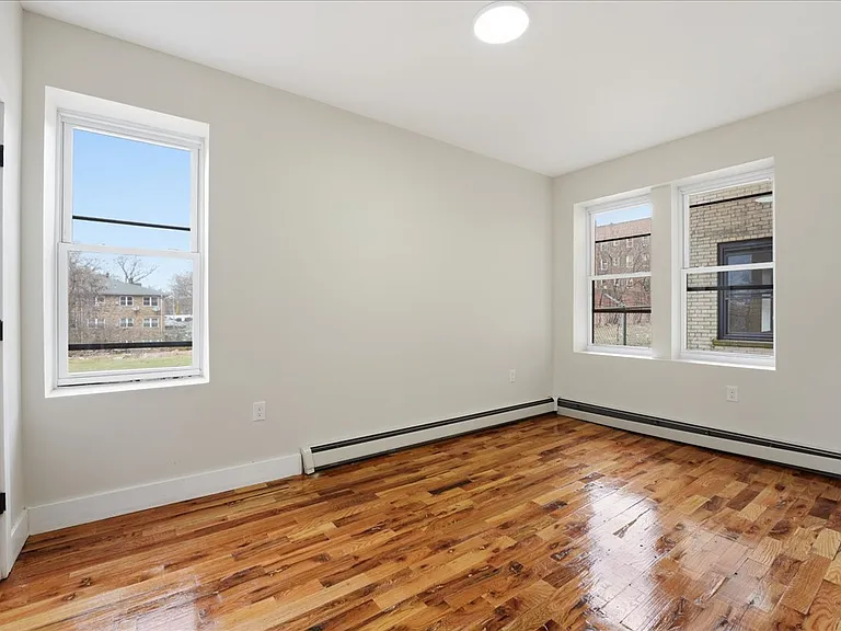 112-114 N Walnut St #2C — Photo 7