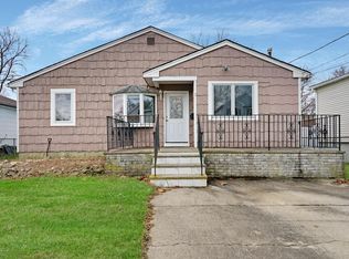 48 Monmouth Ave, Middletown, NJ 07748