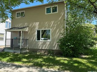 102 9th St NE, Weyburn, SK S4H1E7