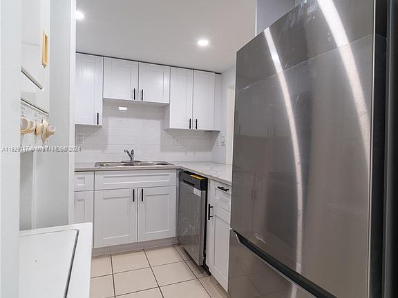 4th image of 10090 NW 80th Ct APT 1344