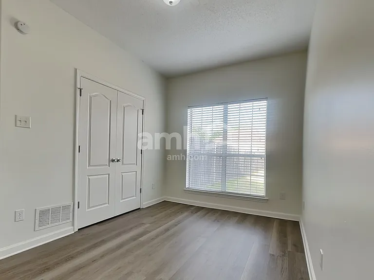 7138 Arcastle Loop W — Photo 16