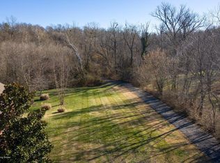 2803 Rivers Edge Rd, Louisville, KY 40222
