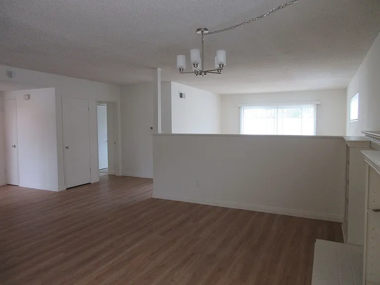 16016 Sunburst St — Photo 12