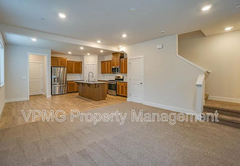 6921 NE 16th Ave — Photo 6