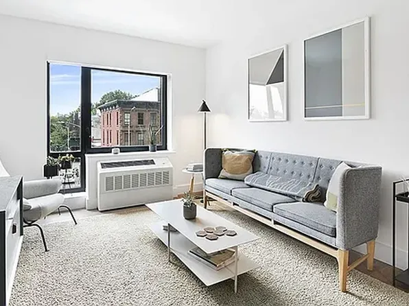 325 Lafayette Avenue image 5 of 12