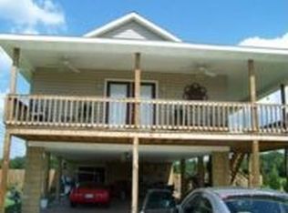 460 Riverside Dr, Columbus, MS 39702