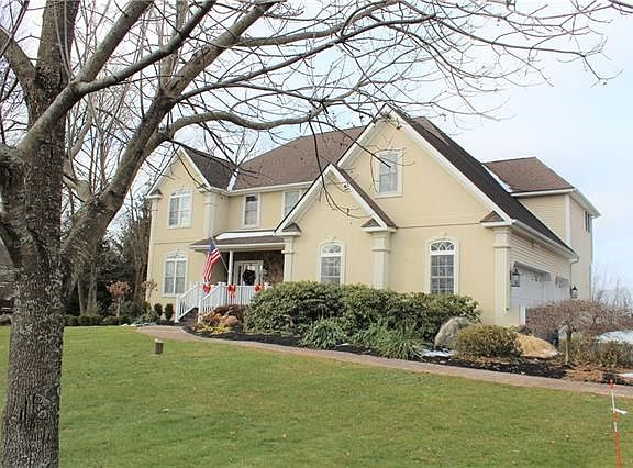 2nd image of 34 Hammer Ln