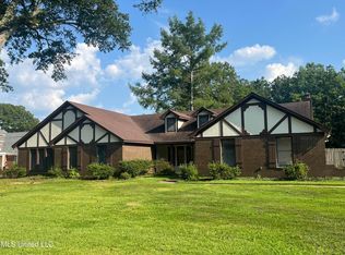 108 W Gilmore St, Senatobia, MS 38668