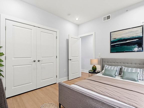 5th image of 4140 W Girard Ave #10