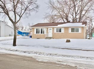 3010 Madison Ave N, Fargo, ND 58102