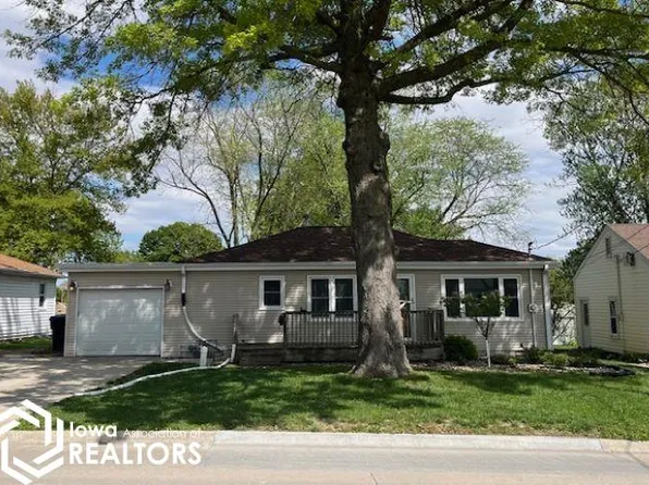 702 S Walnut St, Mount Pleasant, IA 52641