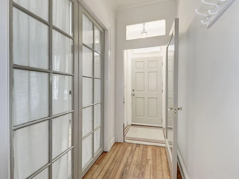 1416 Potomac Ave SE — Photo 6