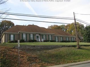419 Kanawha Ter, Saint Albans, WV